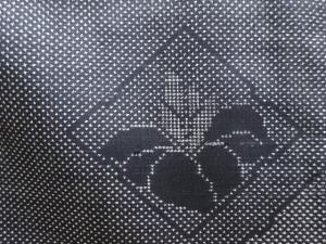 アンティーク　花模様織り出し本場泥大島紬着物（5マルキ）